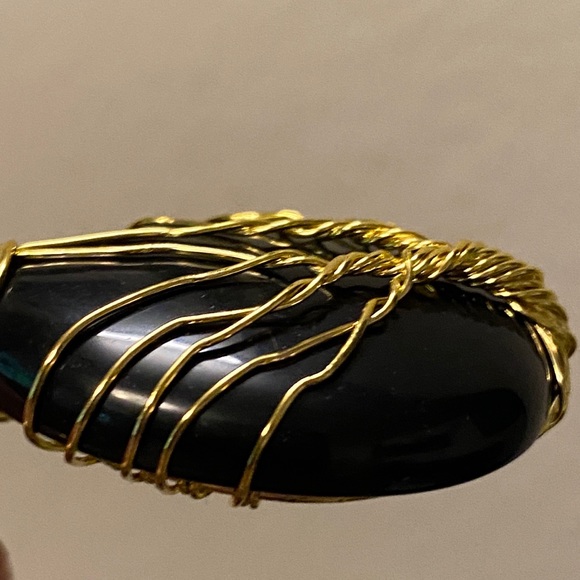 Gold wire wrapped black onyx pendant NEW with box - Picture 3 of 7